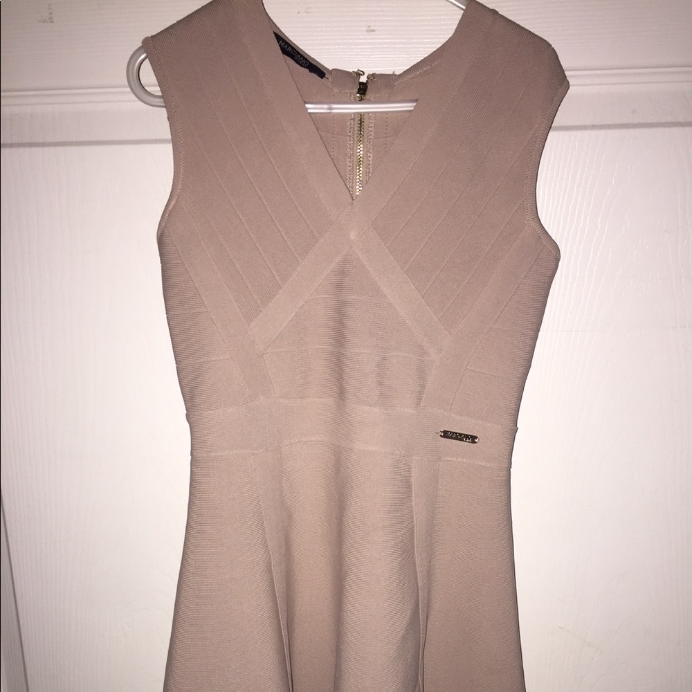 Girls dress.